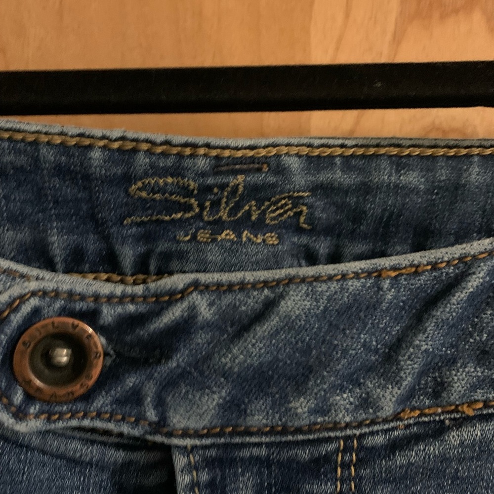 Silver Jeans - Picture 3 of 4